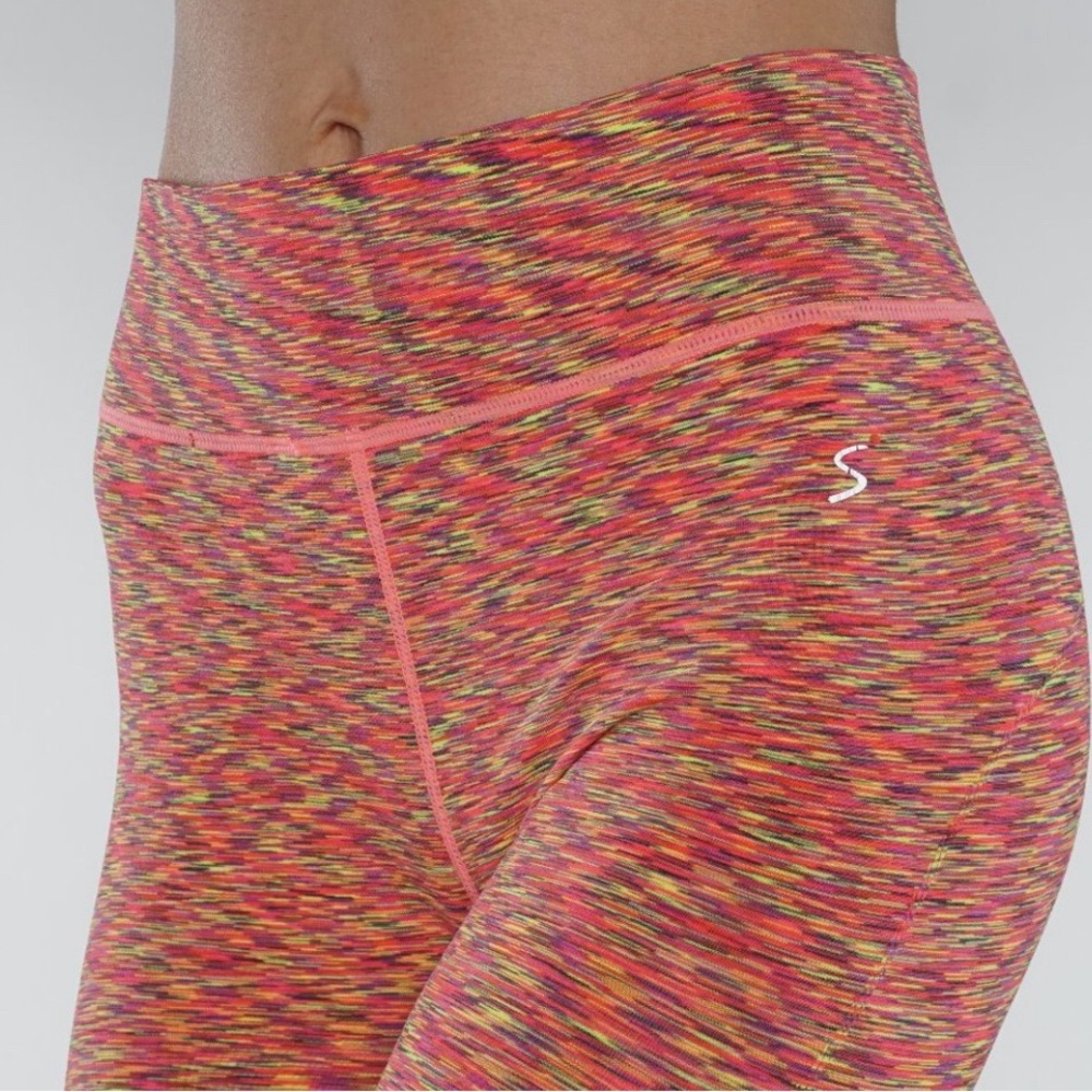 Amazing Sports Women's Ombre Workout  Capri Legging Size Small/Meduim Activewear